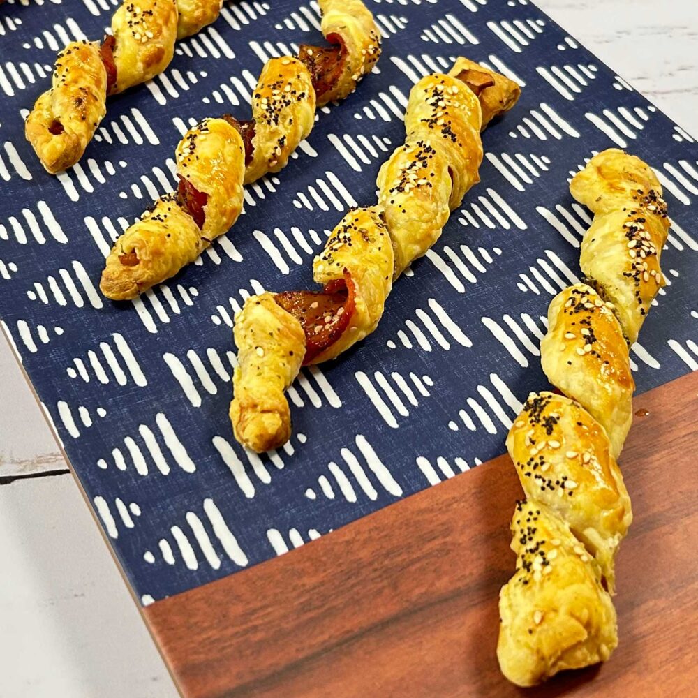 Resultado de la receta Bastones de Tocineta de Hojaldre