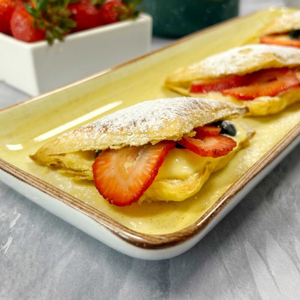 Resultado de la receta Hojaldre de Frutos Rojos a la Crema